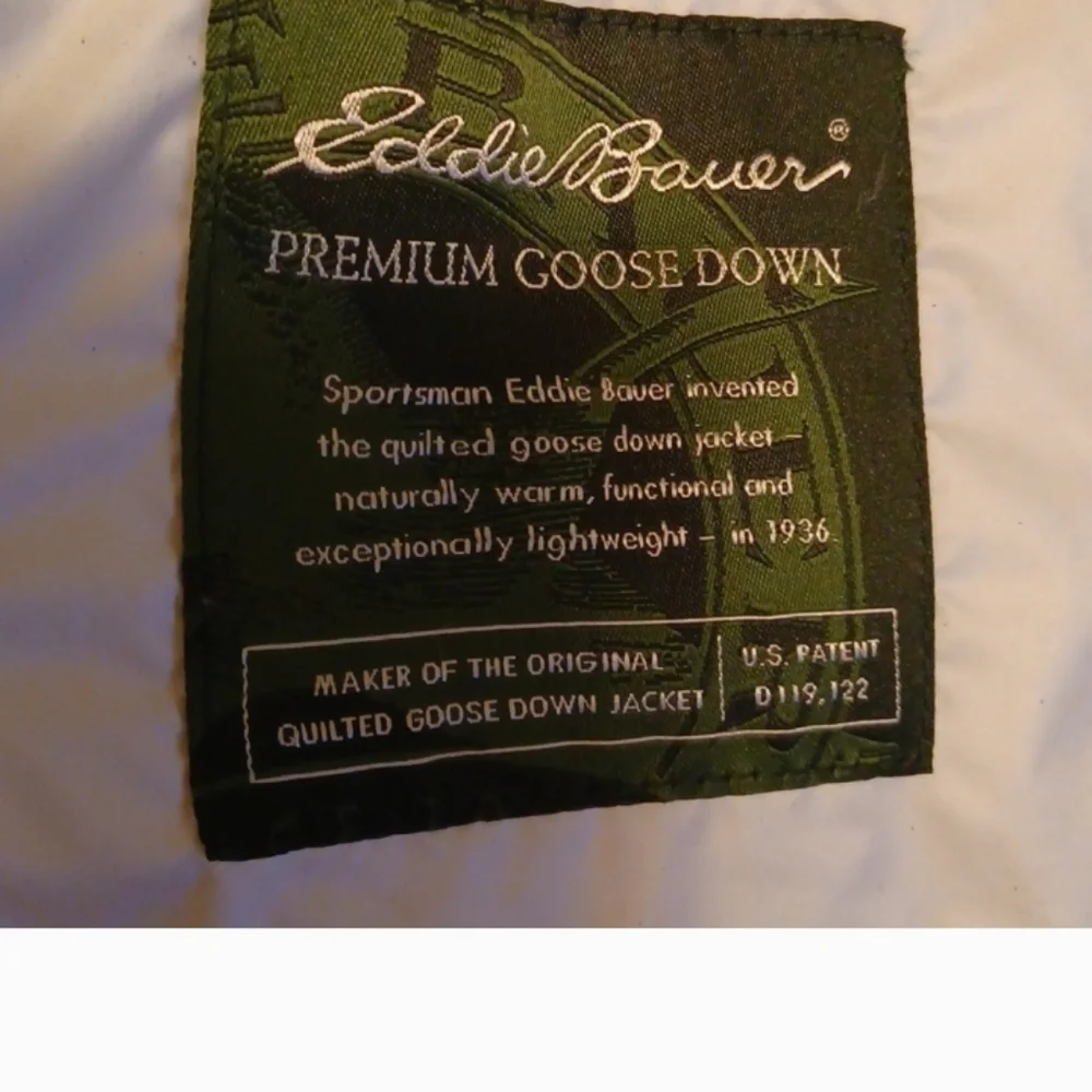 Eddie Bauer Ivory Quilted Vest with Dark Accents - Picture 4 of 5